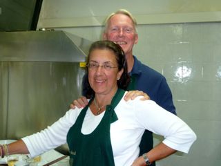 happy cooks luxury bike trips